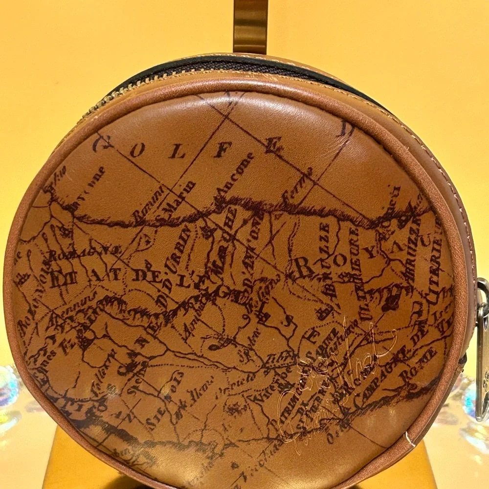 Patricia Nash 2fer Signature Map Print Leather Tote w/Pouch Approx. 15 x 11 x3.5 - Picture 11 of 17